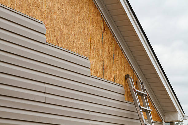 24/7 Emergency Wood Siding experts in Columbus, MN
